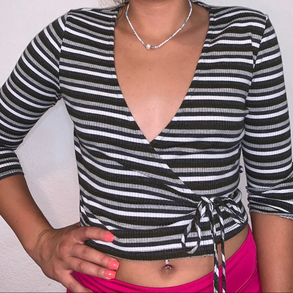 Black & white stripped cropped quarter sleeve